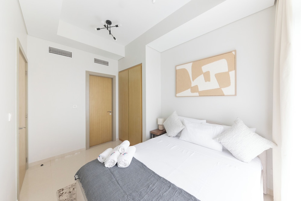 Cozy 2BR in Business Bay Aykon Tower