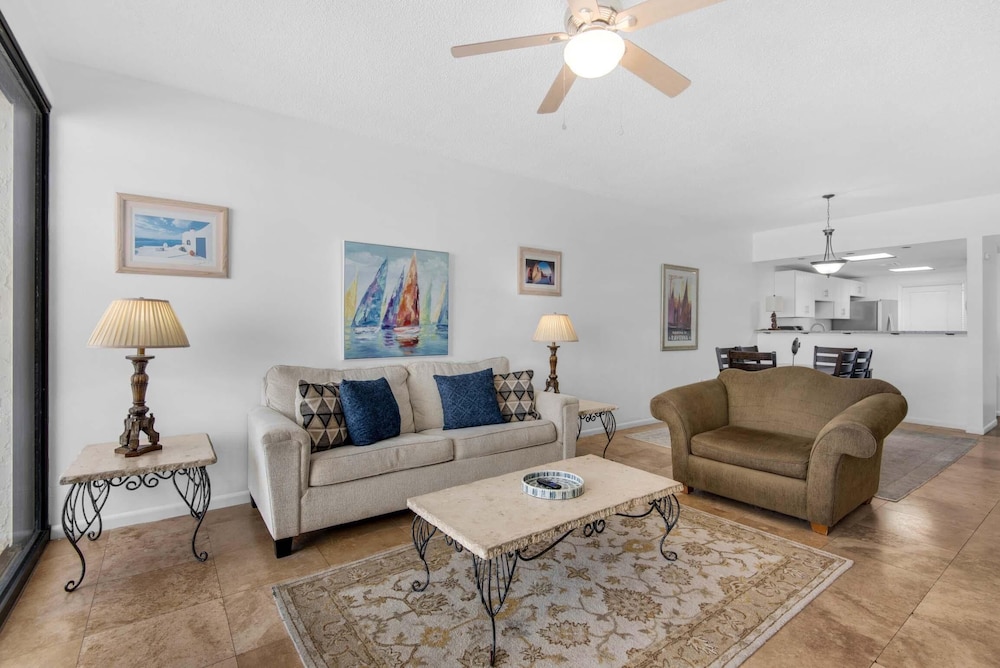 Navarre Towers 1205