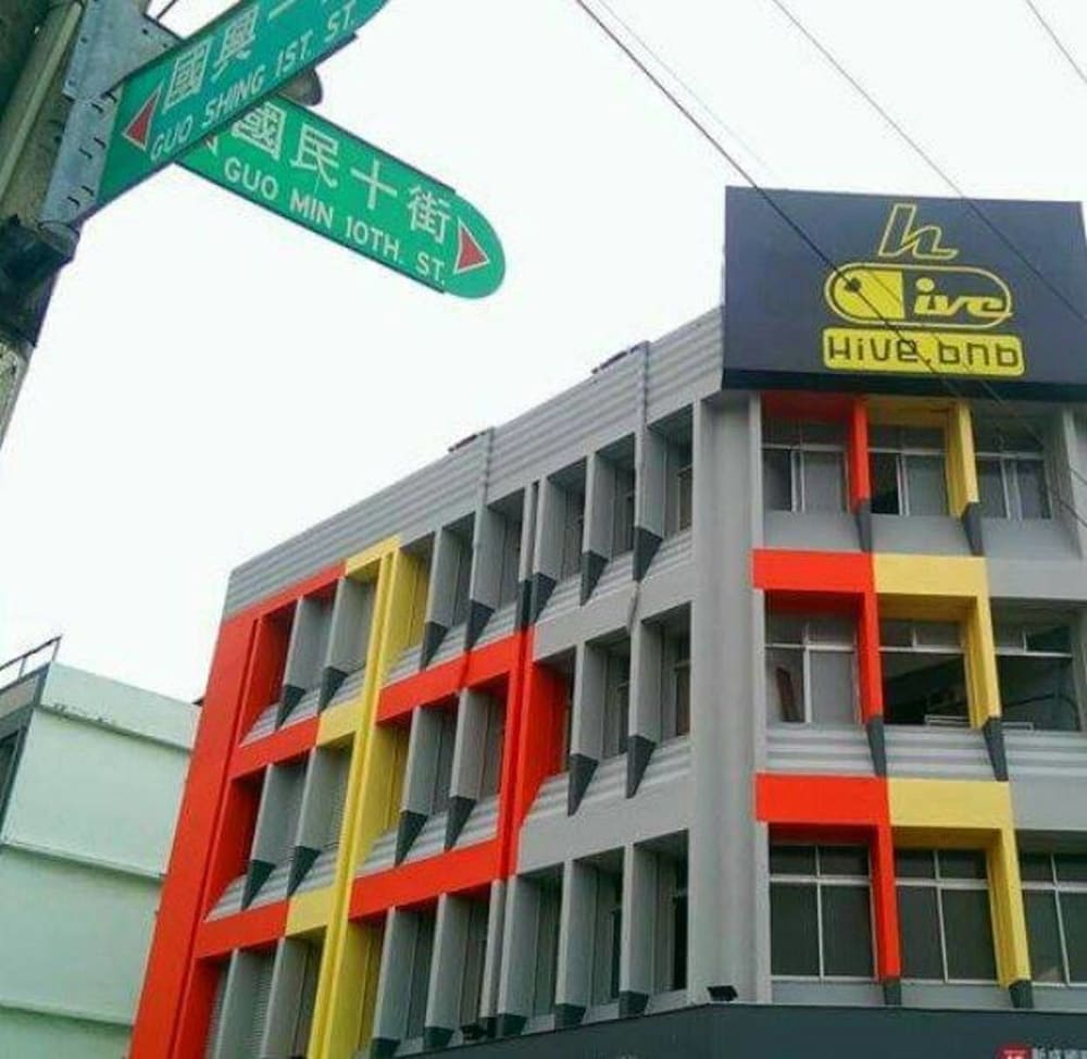 Hive Backpackers