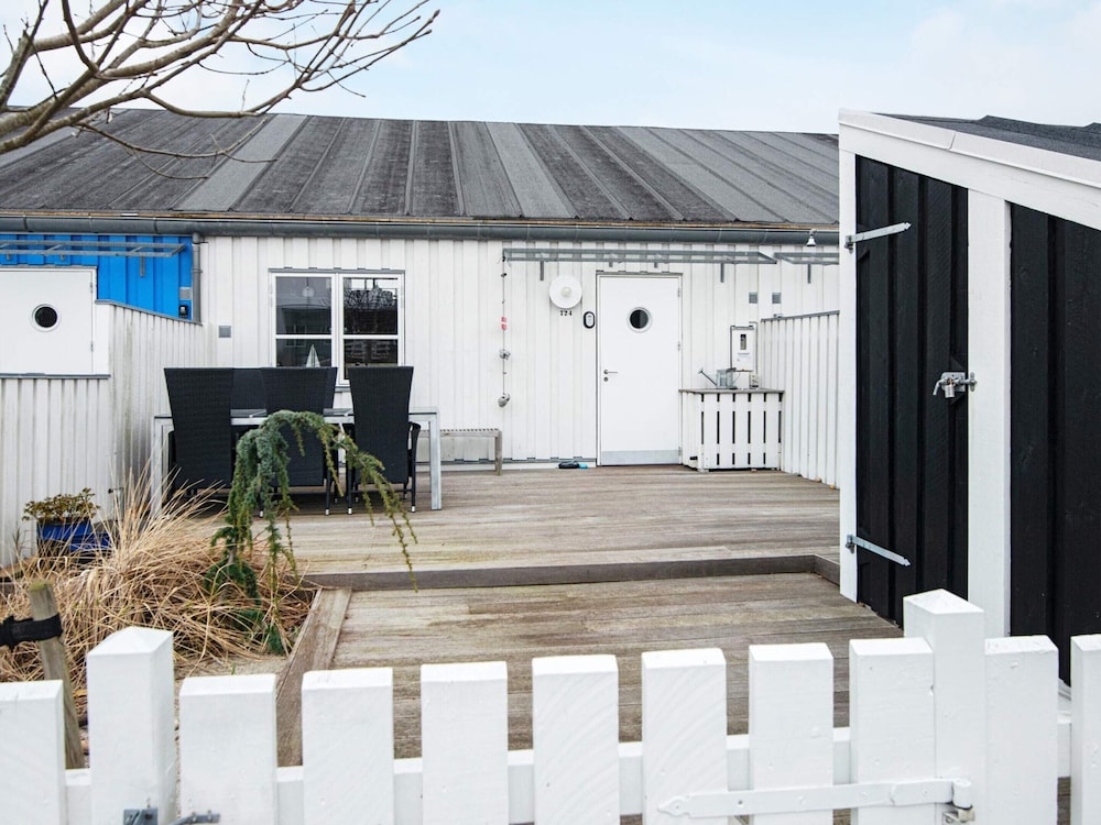 6 Person Holiday Home in Ebeltoft-by Traum