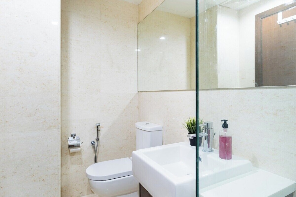 NaiBnB @ Regalia Residence