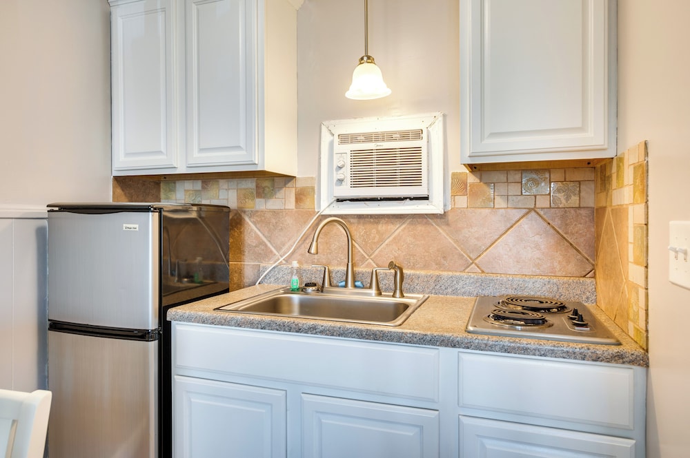 'beachfront 14' Condo on Old Orchard Beach