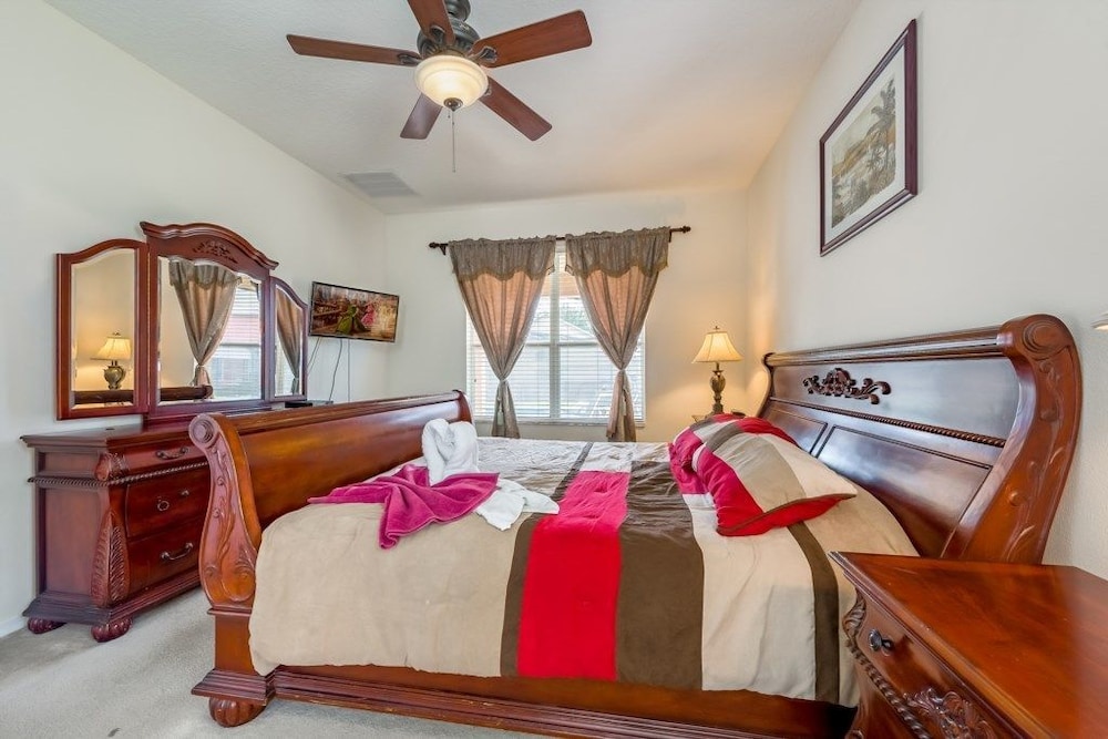 7BR Pool Home Emerald Island by SHV-8409