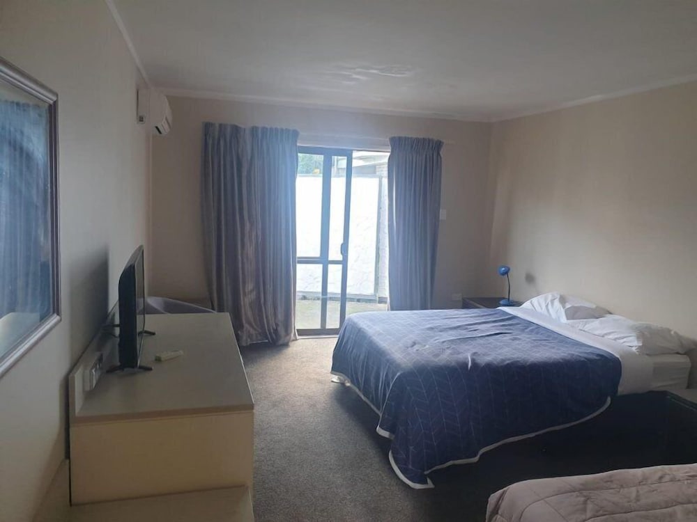 Epsom Motor Inn-3