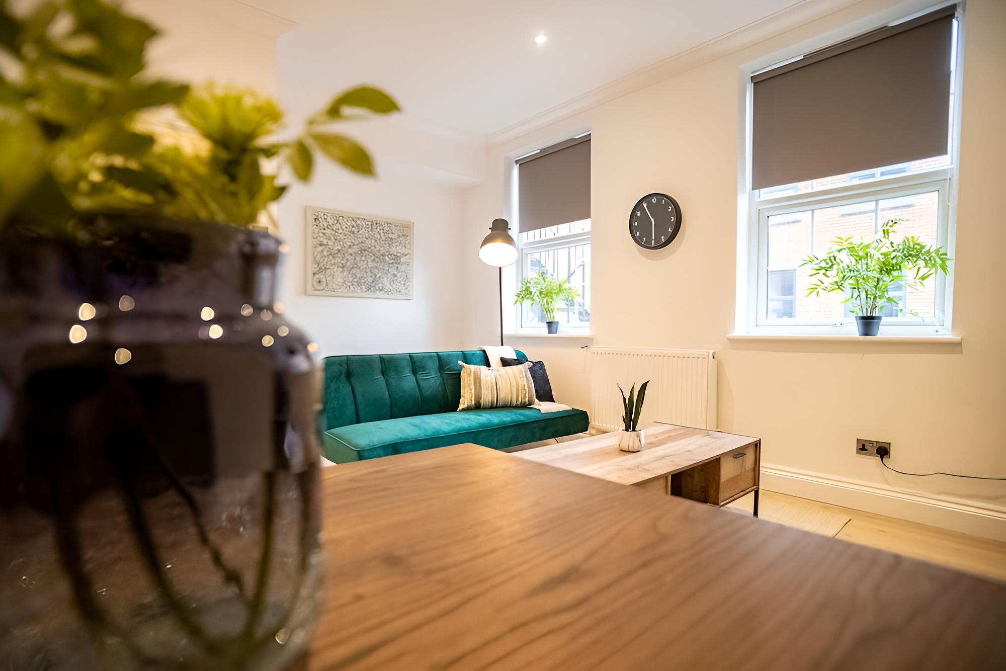 Luxe 1 & 2 Bed Apts Brighton By Sojo Stay view 5