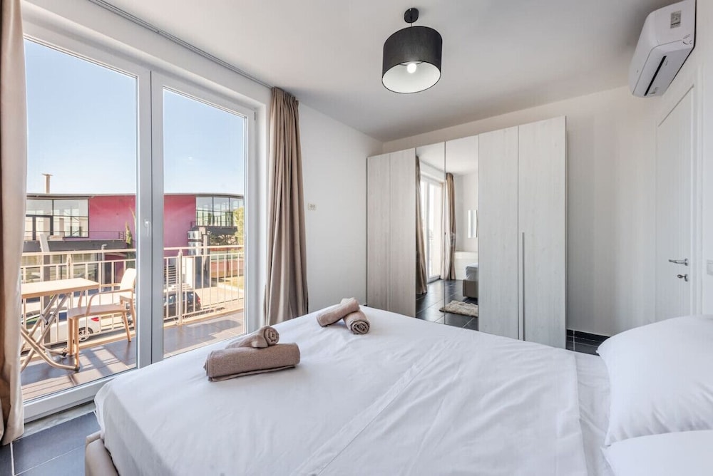 Coastal Haven Talea in Tale