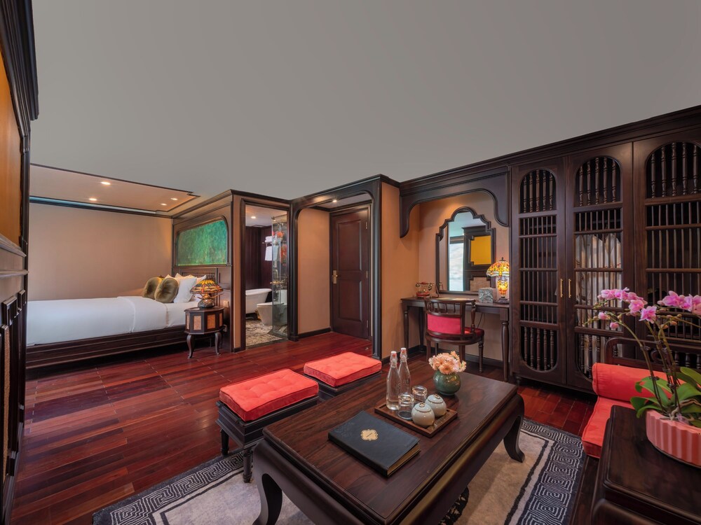 Indochine Grand Lan Ha Bay