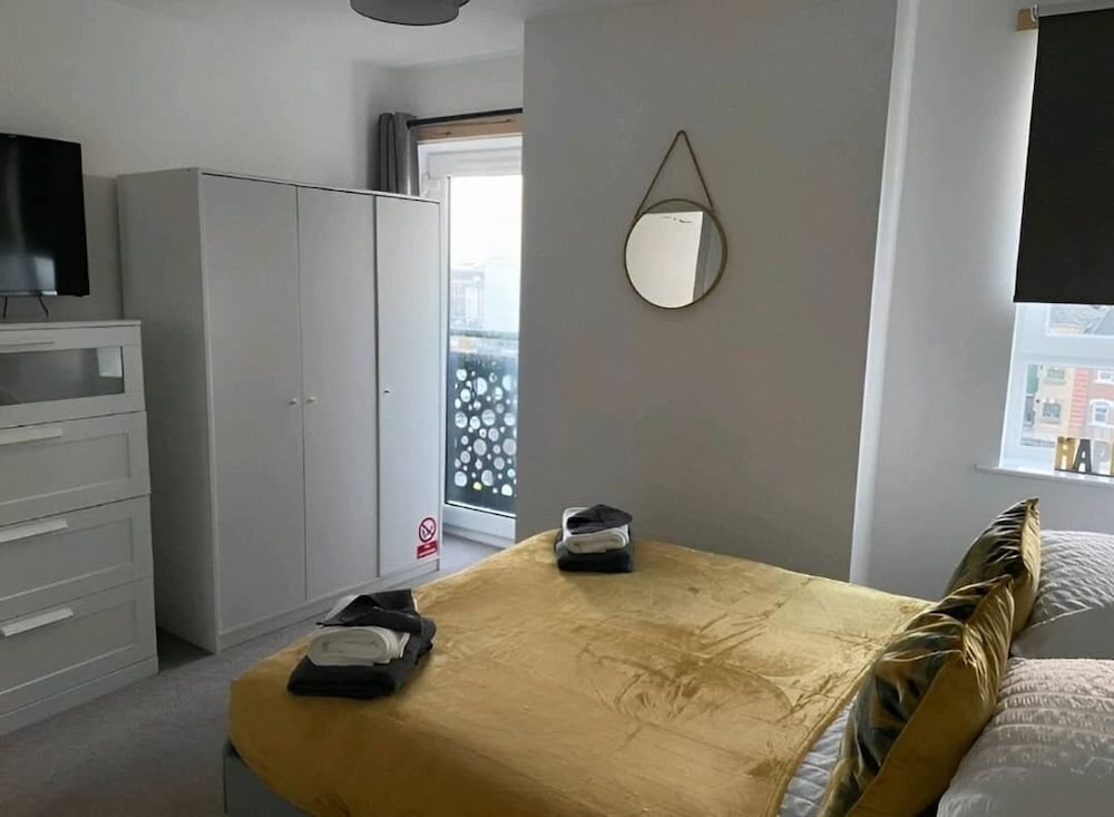 City Centre Duplex Sleeps 4 H55 view 2