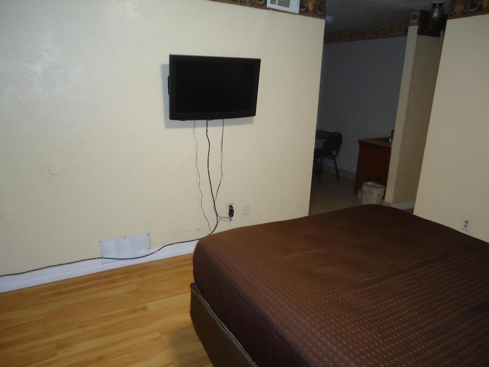 Budget Inn