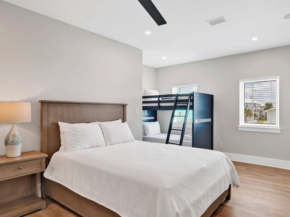 Navarre Dreams by Southern Vacation Rentals