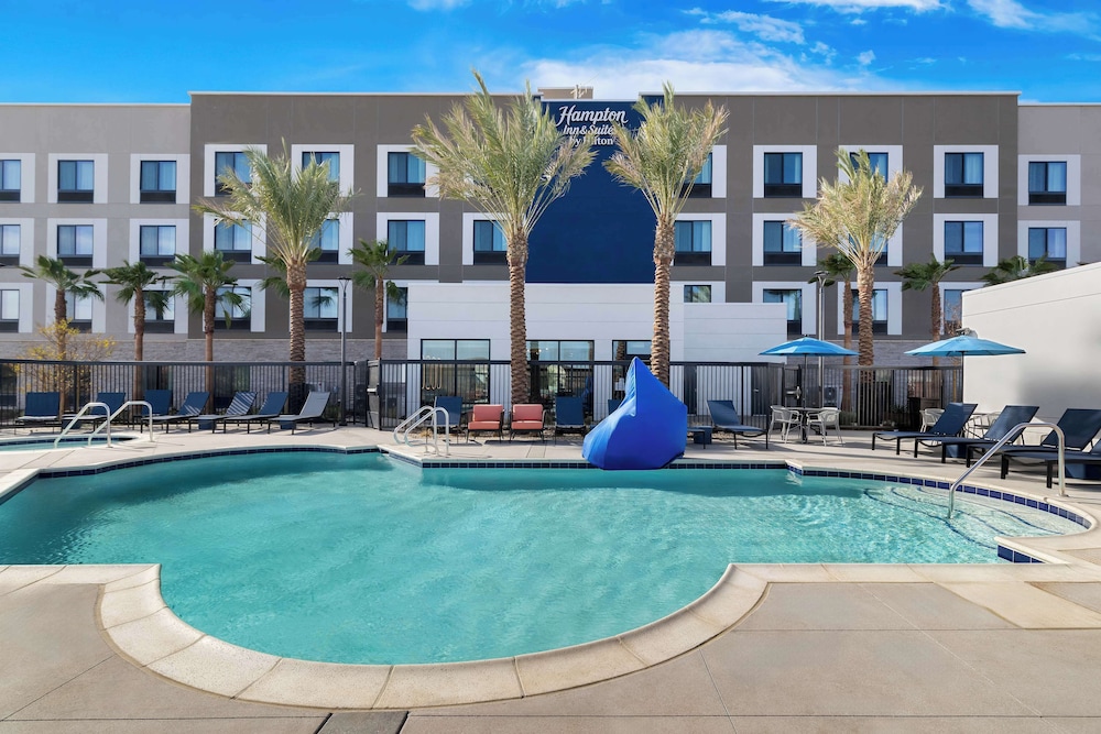 Hampton Inn & Suites Corona, Ca