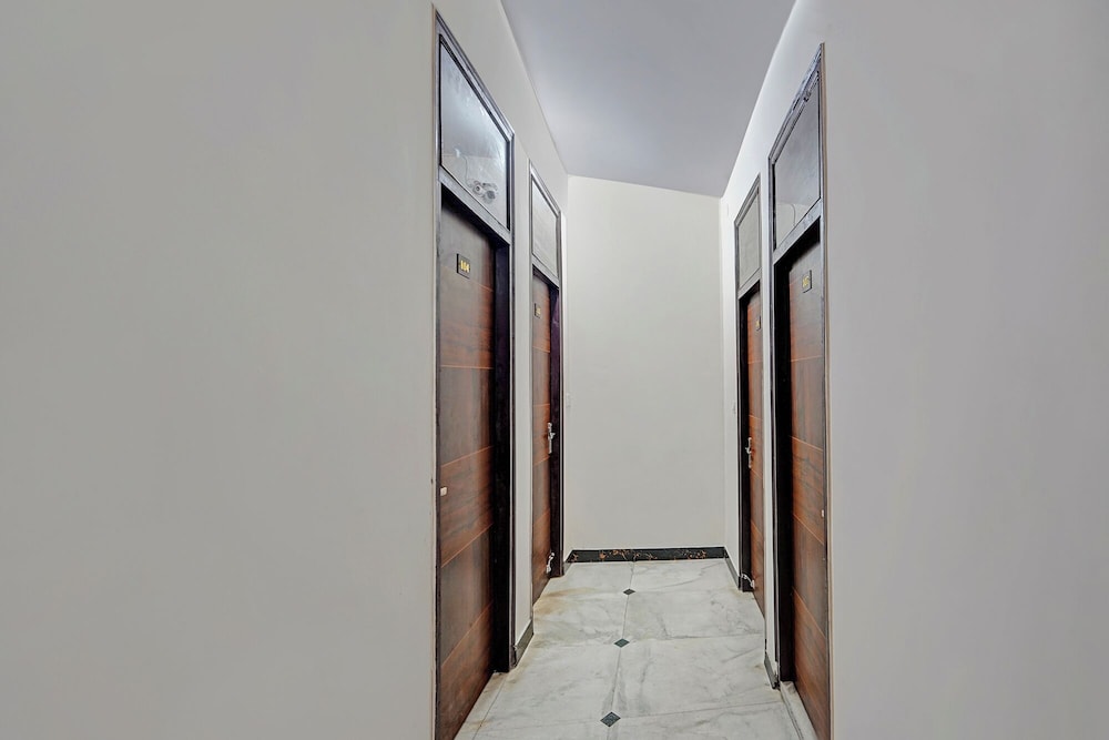 Fabhotel Rn Residency