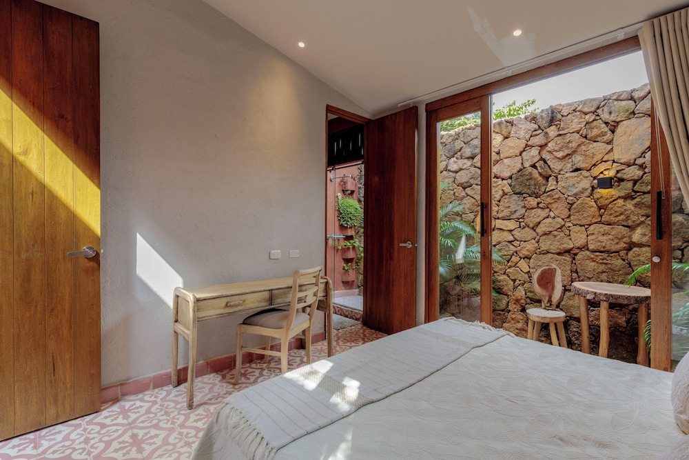 LAS DUNAS BEACH HOUSE