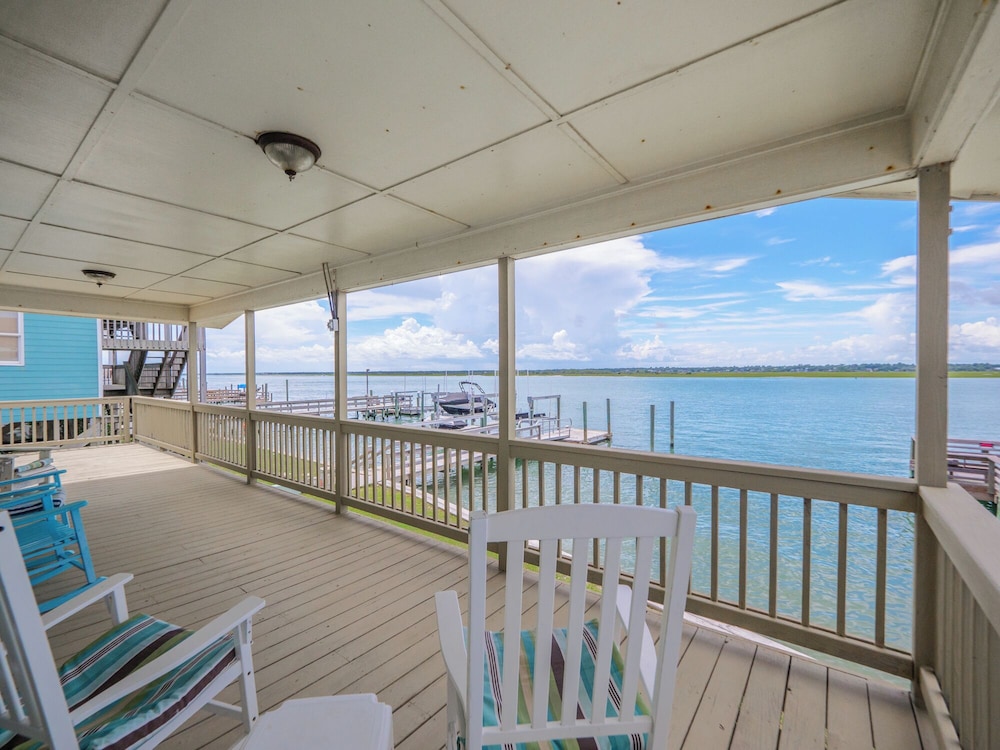 Seahorse Sound by Topsail Realty