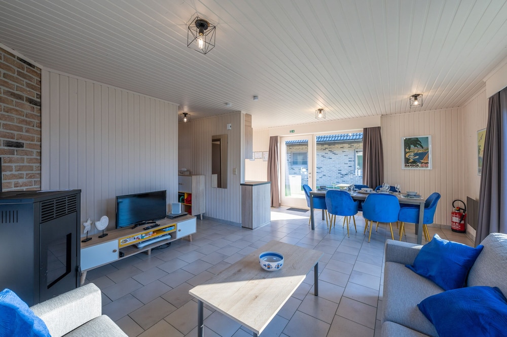 Bungalow Westende Blue 6 Persons view 3