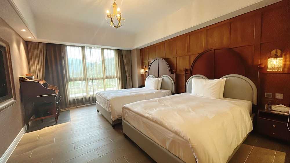 Grasse Grace Manor view 3