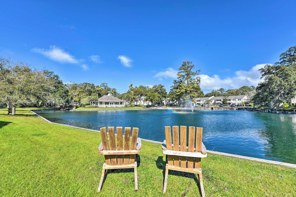 Condo w/ Amazing Amenities: 1 Mi to Beach! - Property Image 1