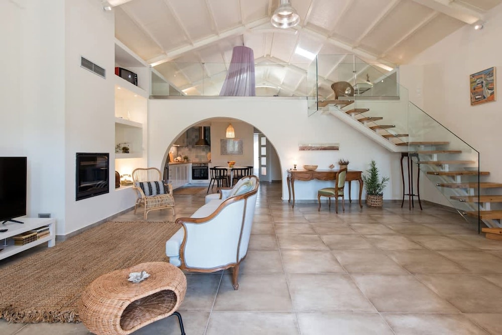 Iliopetra Houses - Corfu Private Pool Retreats