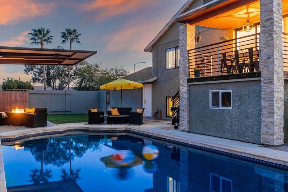 Princess Retreat Private Pool Firepit Sleeps 12