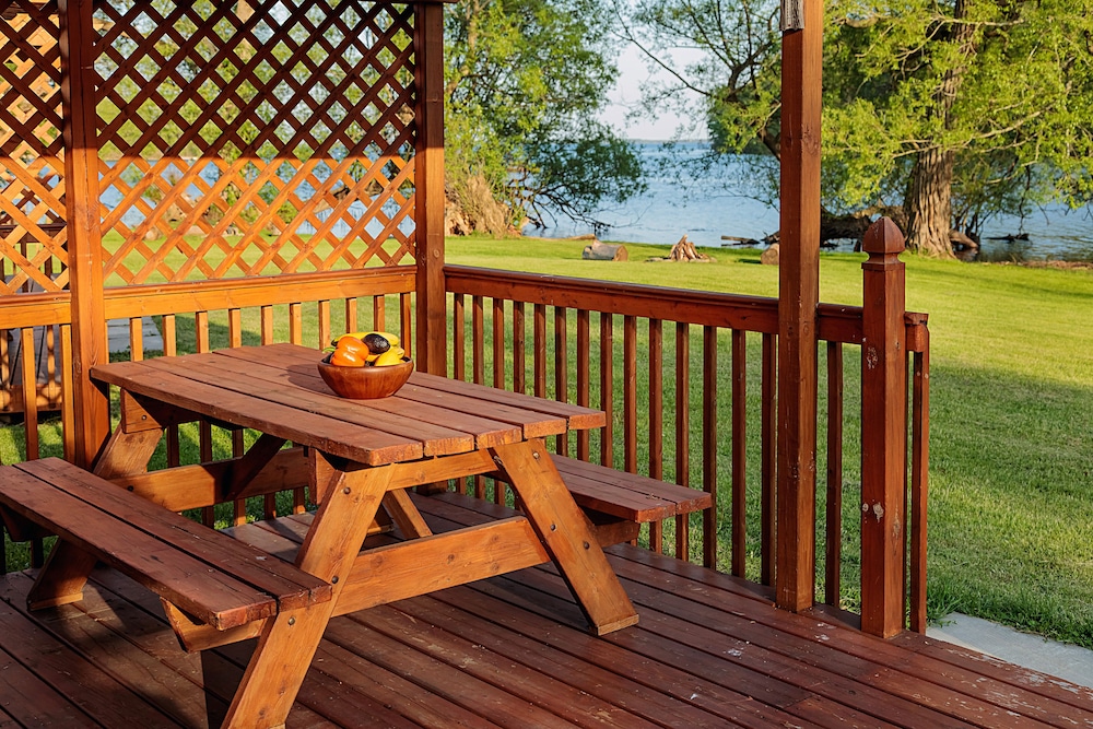 Black River Cottages