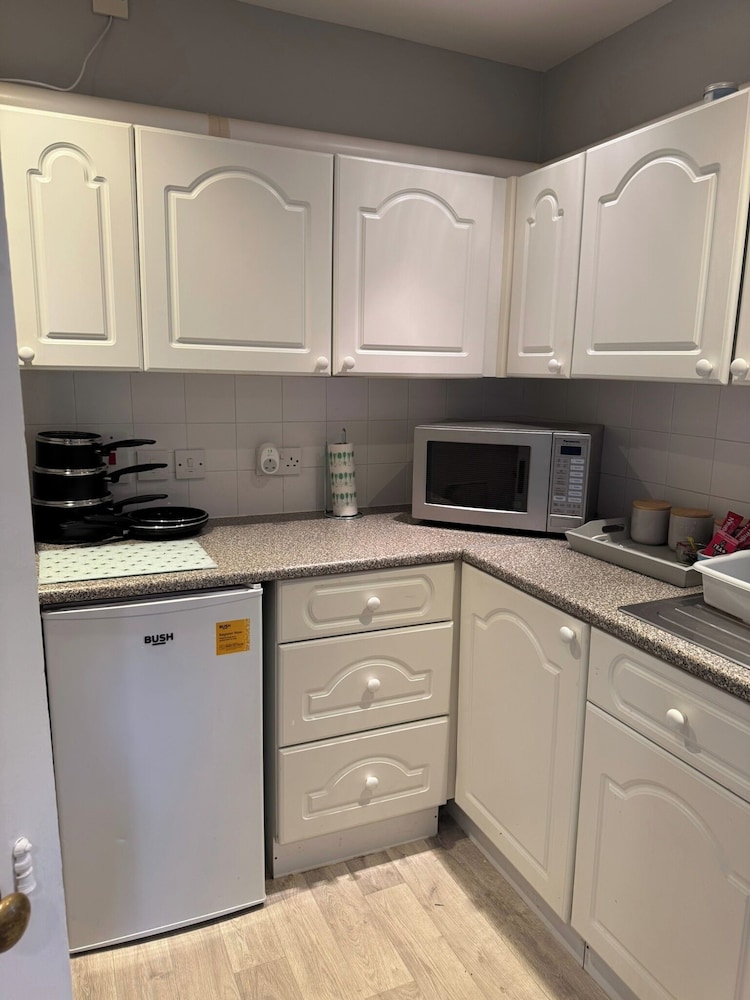 2 Guests - Free Parking - 6min to Derbion Centre
