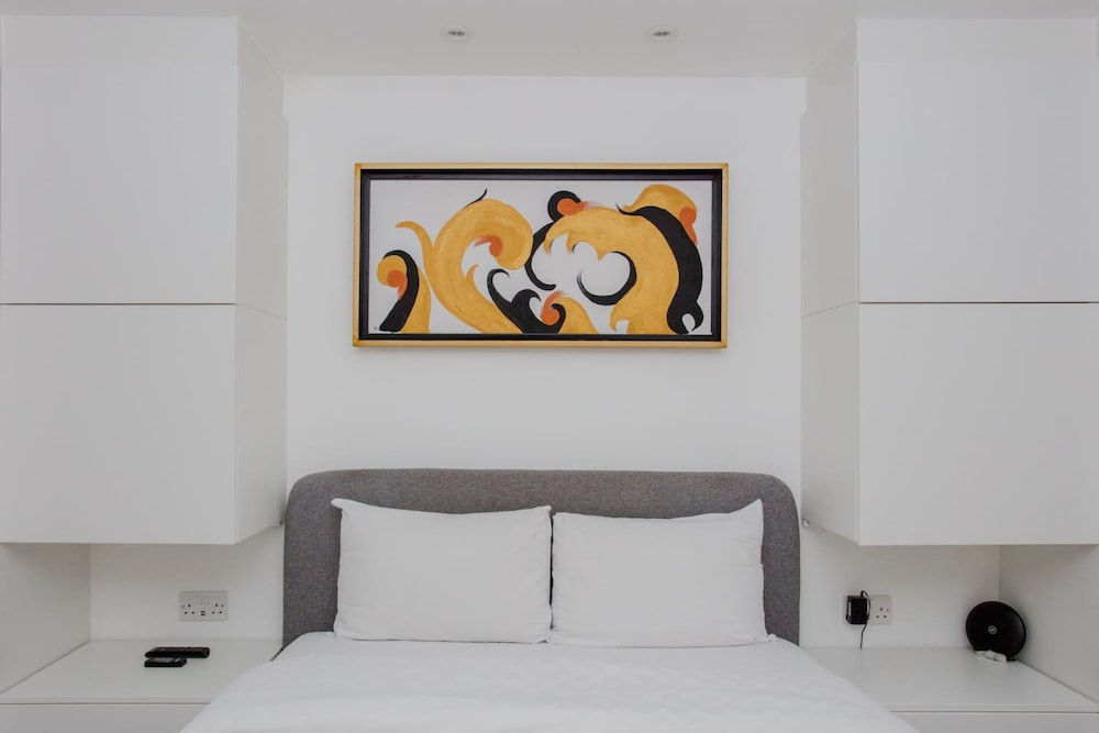 Homely 2 Bedroom Apartment in Maida Vale
