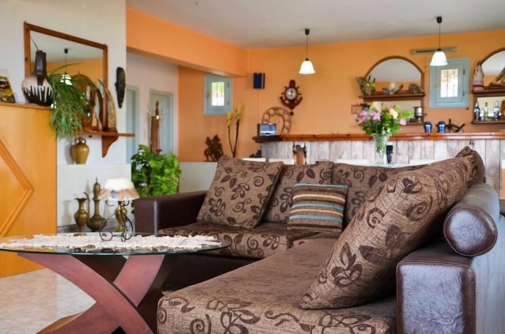 Dina Hotel