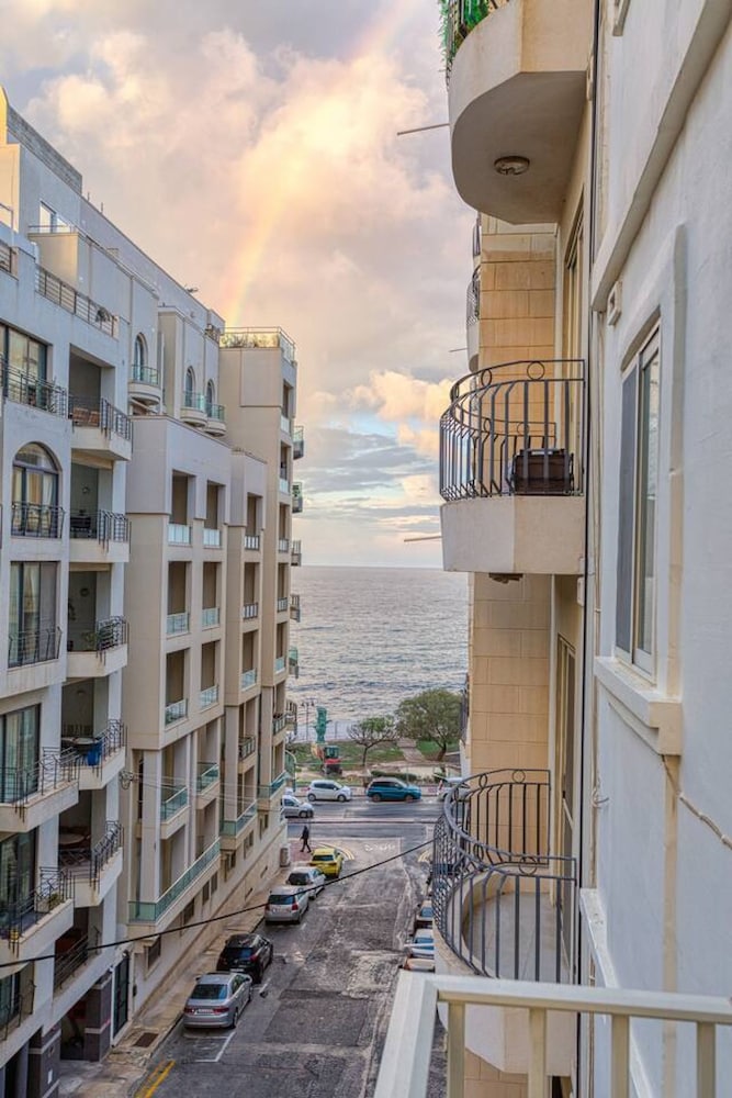 Benny s Seaside Escape Sliema