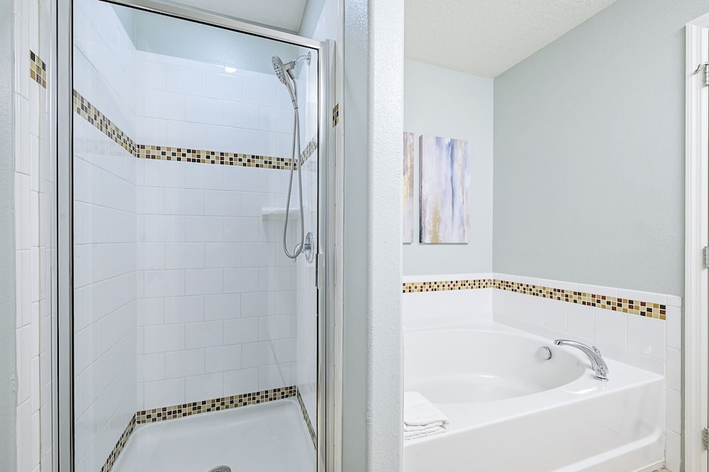 Upstay - Solterra Home w Private Pool Hot Tub