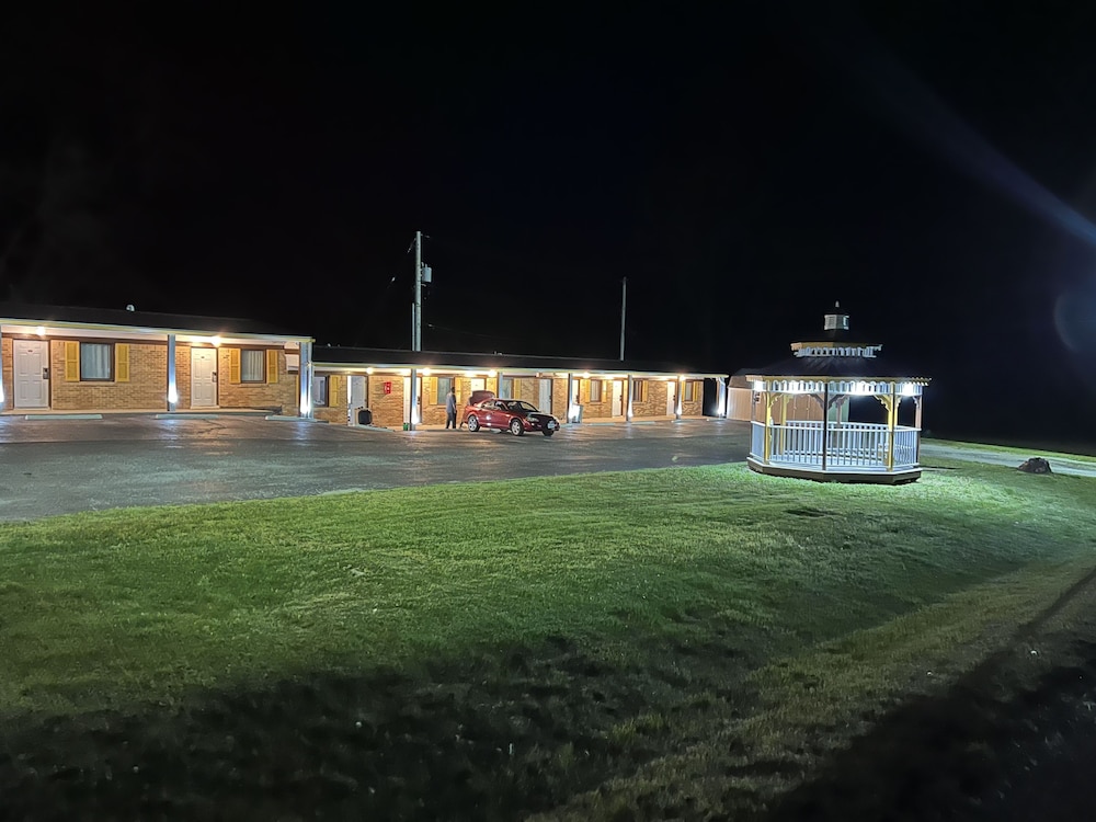 Laci's Country Inn