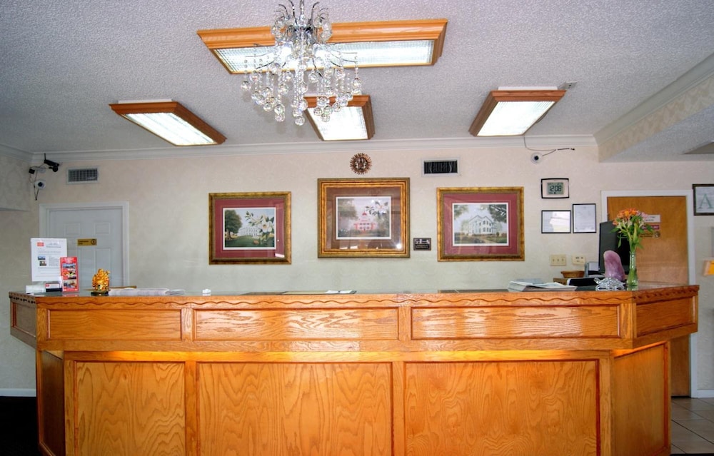 Red Carpet Inn