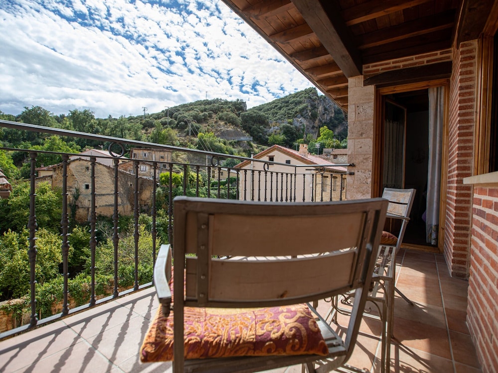 Chalet in Toba With Garden & Fireplace view 2