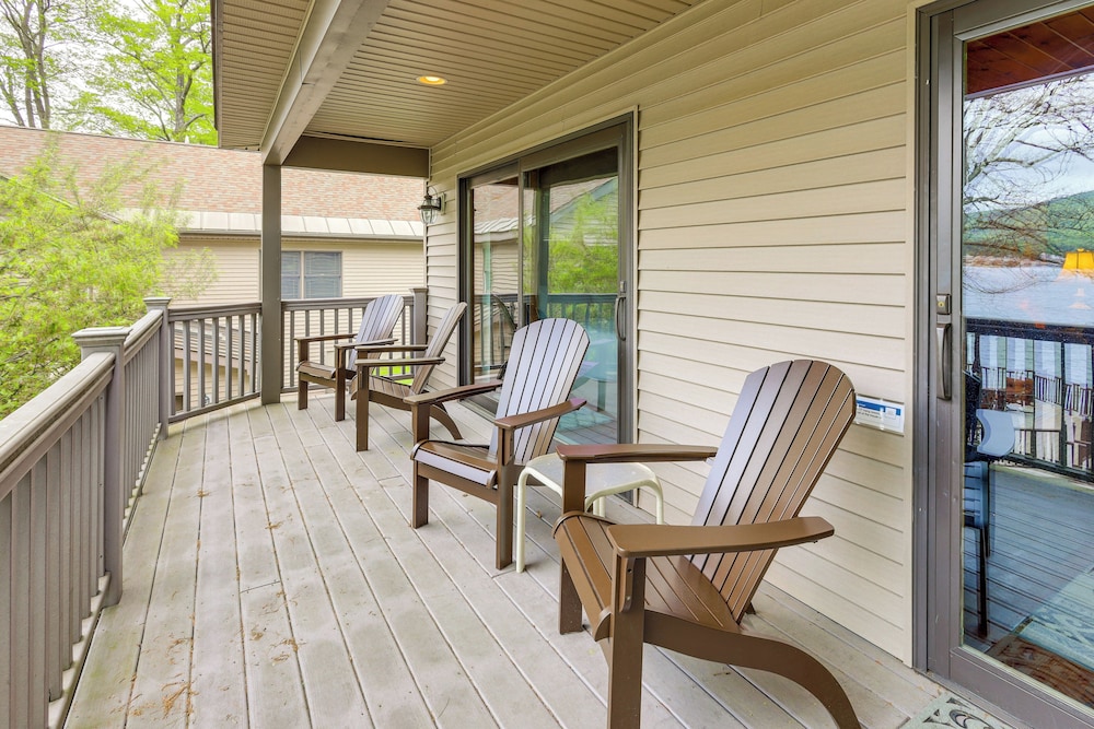 1 Mi to Village: Waterfront Oasis in Lake George!