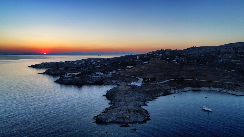 Porto Koundouros Beach and Villas