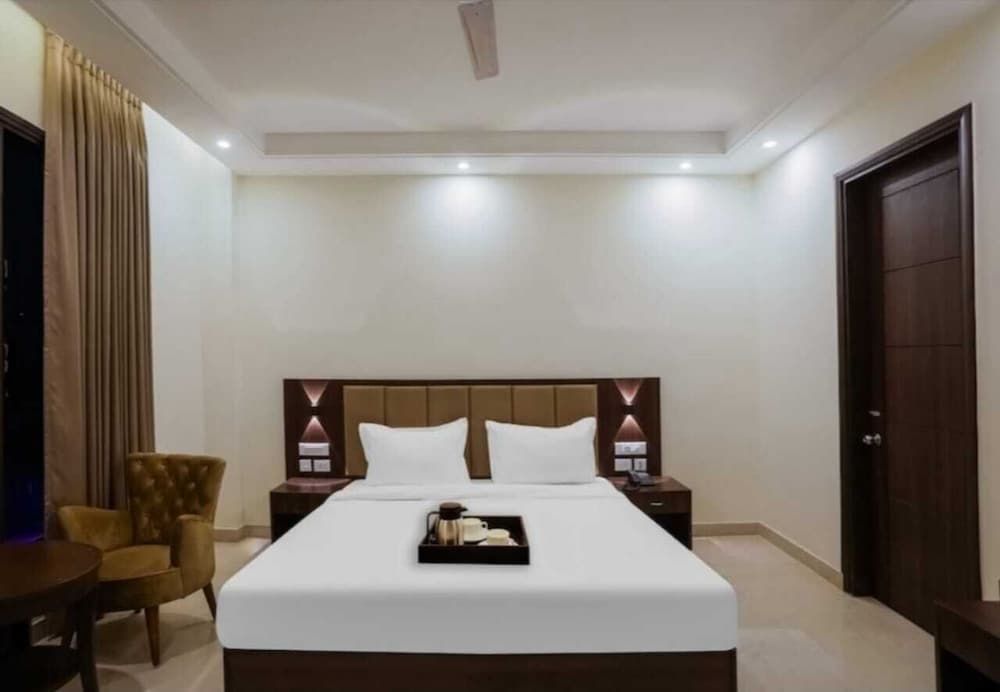 Akshay Hotel