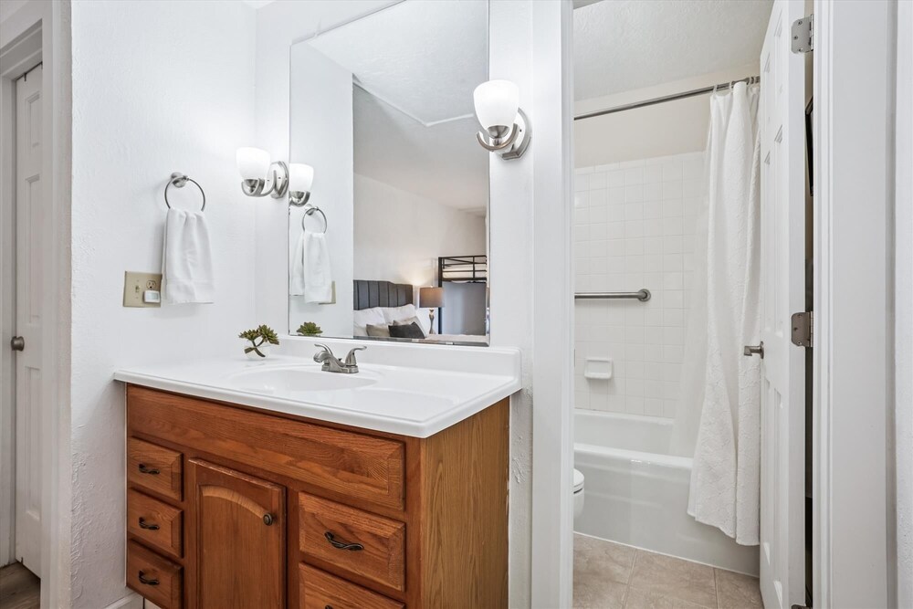 Mountain Meadows 203 2 Bedroom Condo