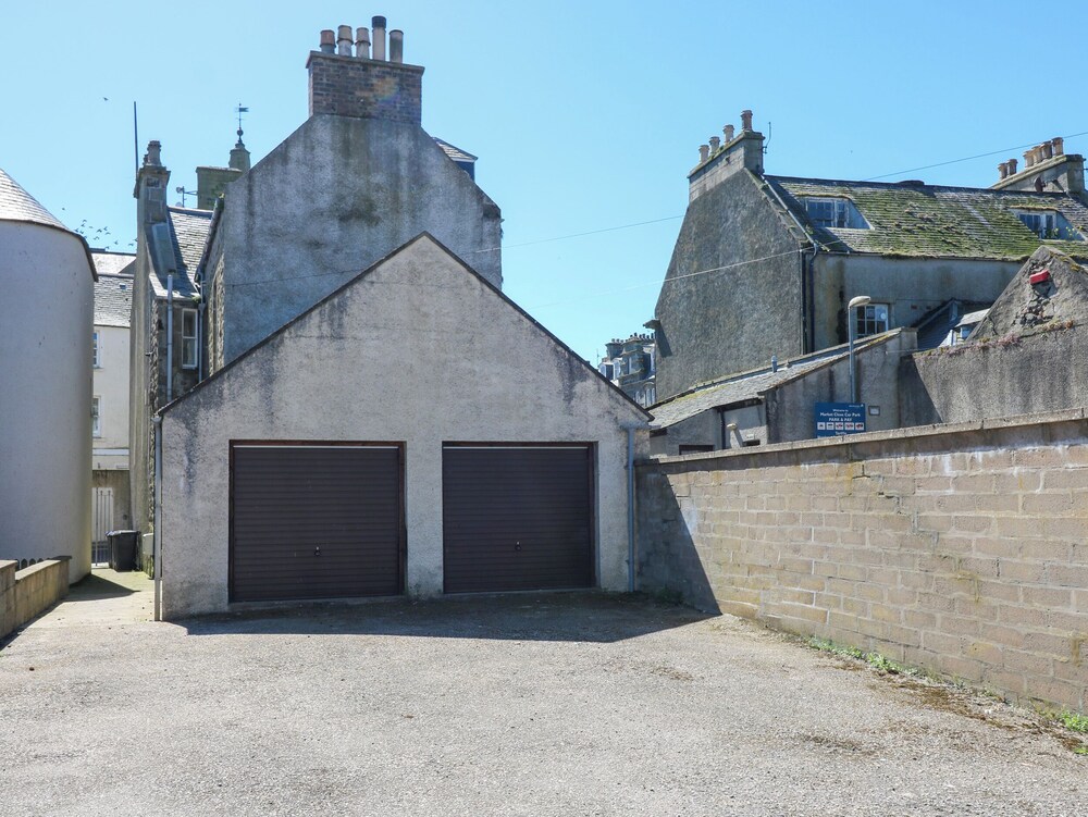 1A Carmelite Street