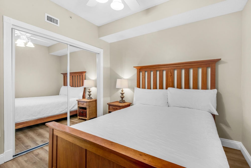 South Harbour 12E