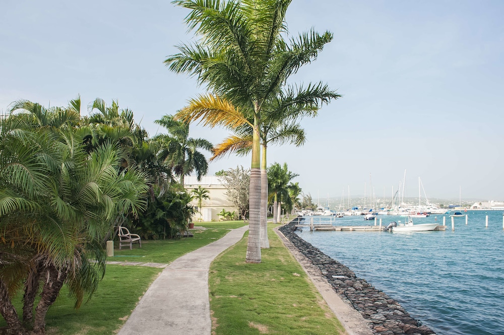 Seawind On the Bay - Apartments