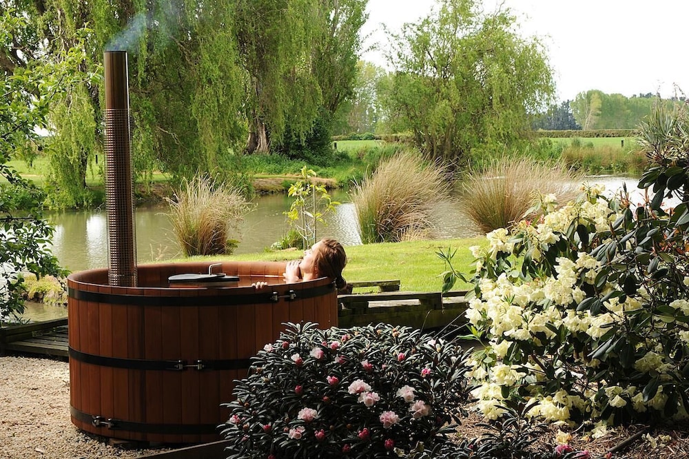 Revive On Oakview Boutique Accommodation and Spa