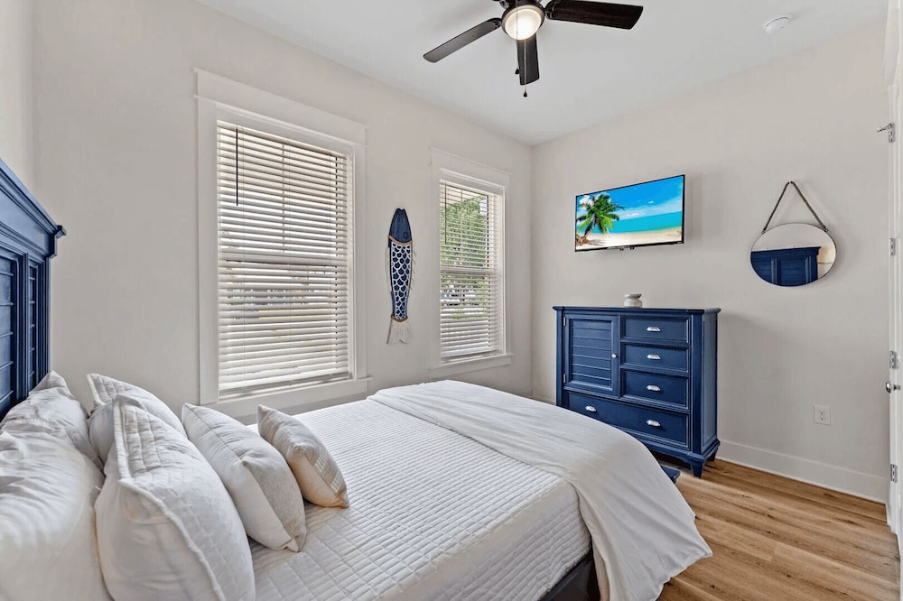 30A Shady Palms by Avantstay Boat-friendly w/ Heated Pool