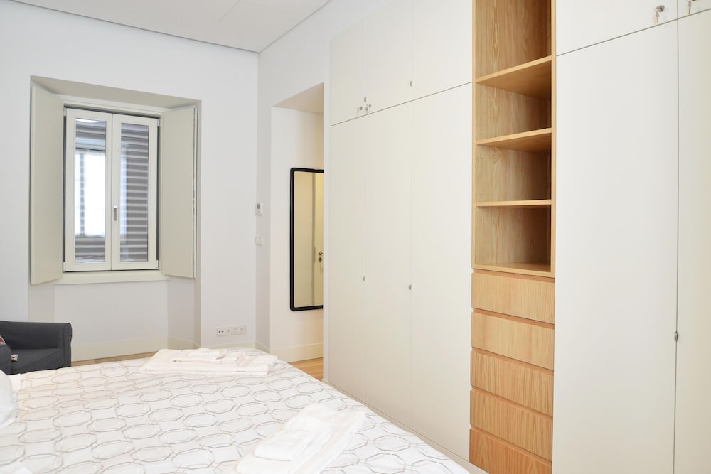 Urban Chic Apartment view 4