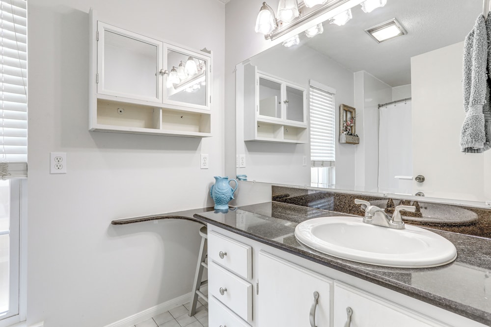 5 Mi to Downtown Morgan City: Waterfront Retreat