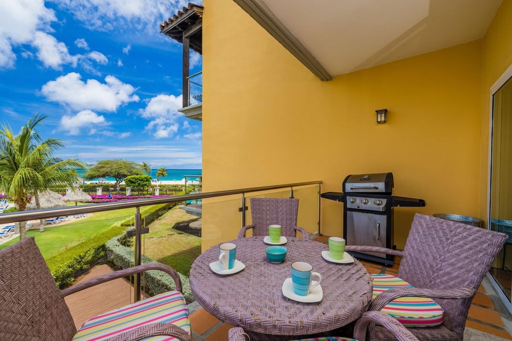 2BR 3BA Condo on Eagle Beach w Amazing Amenities