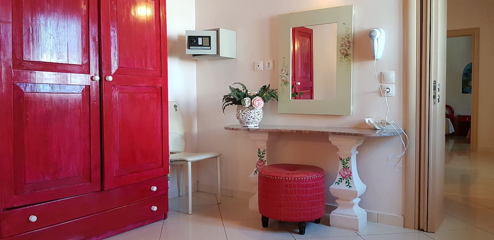Elena's Seaside Holiday House view 3