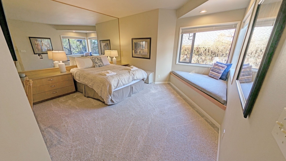 Mt Bachelor Village 324 B Sr 1 Bedroom Condo