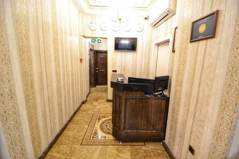 IQ Houses