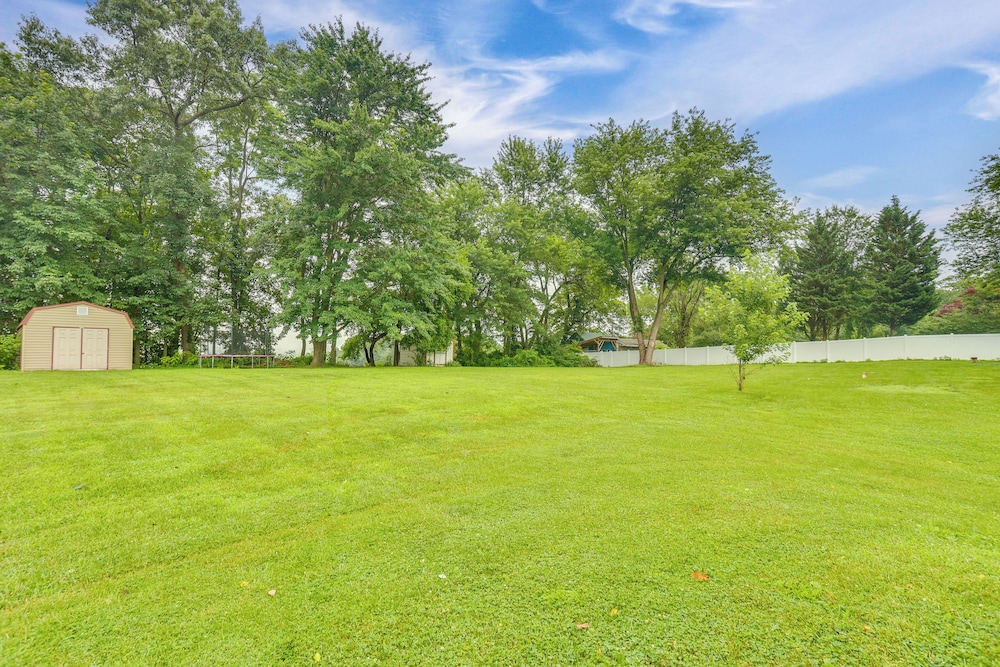 Family Retreat Near Hersheypark w/ Horse Farm View
