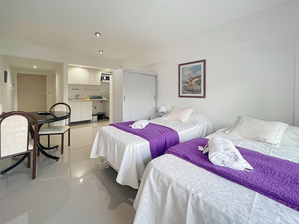 Ayres Suites Moreno