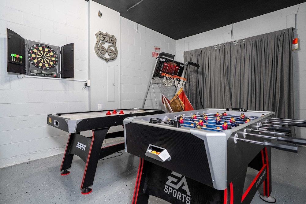 Stunning 4Bd w Pool Gameroom Solara Resort 9008
